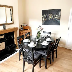 Apartment The Neville - Quaint Victorian With Free Parking, York
